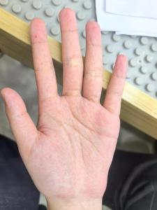 手上掌紋太亂不好嗎？