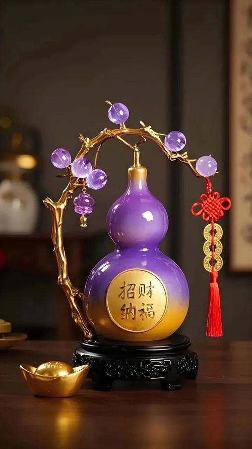 掛在門上的風(fēng)水吉祥物  葫蘆聚財